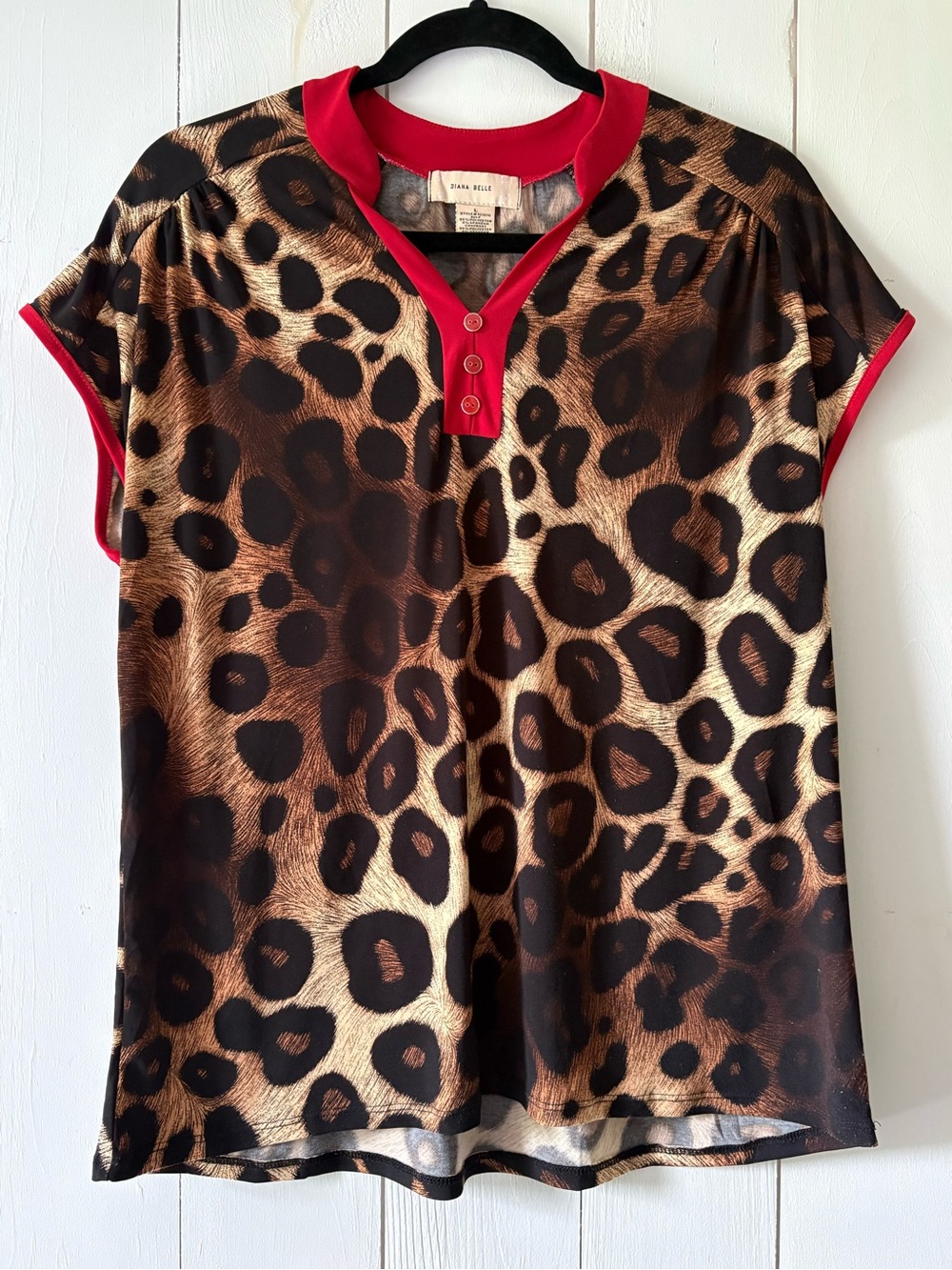 Diana Belle Leopard Print Short Sleeve Top with Red Trim Size Large